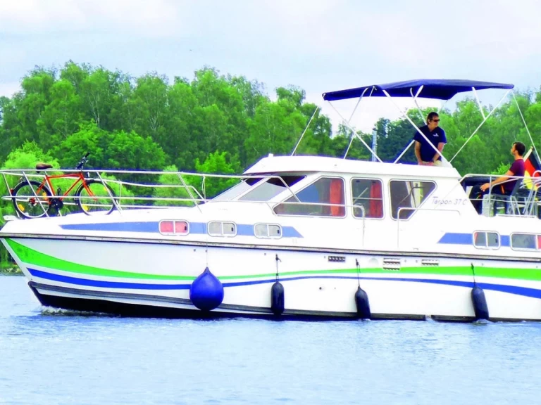 Rent a  Tarpon 37 N Lübz