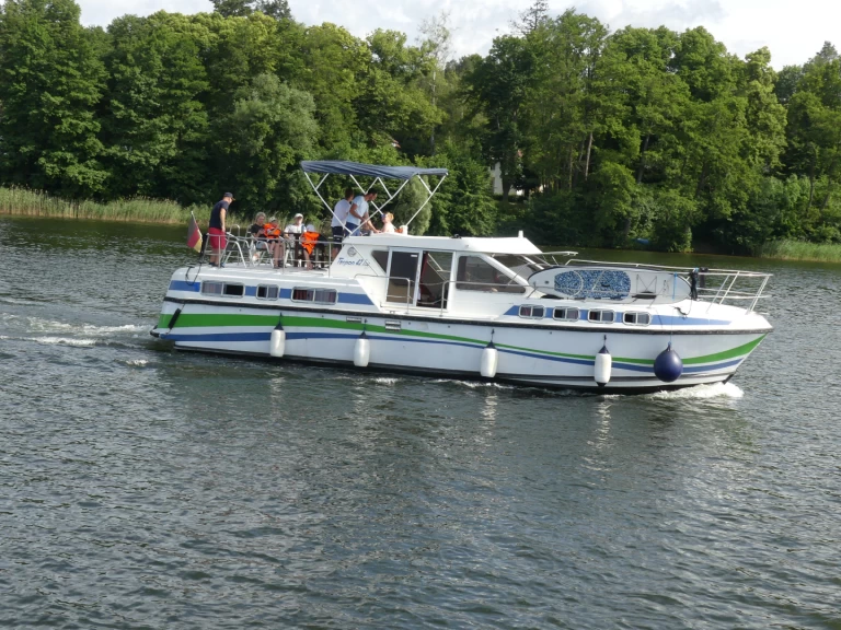 Motorboat rental with or without captain  Lübz