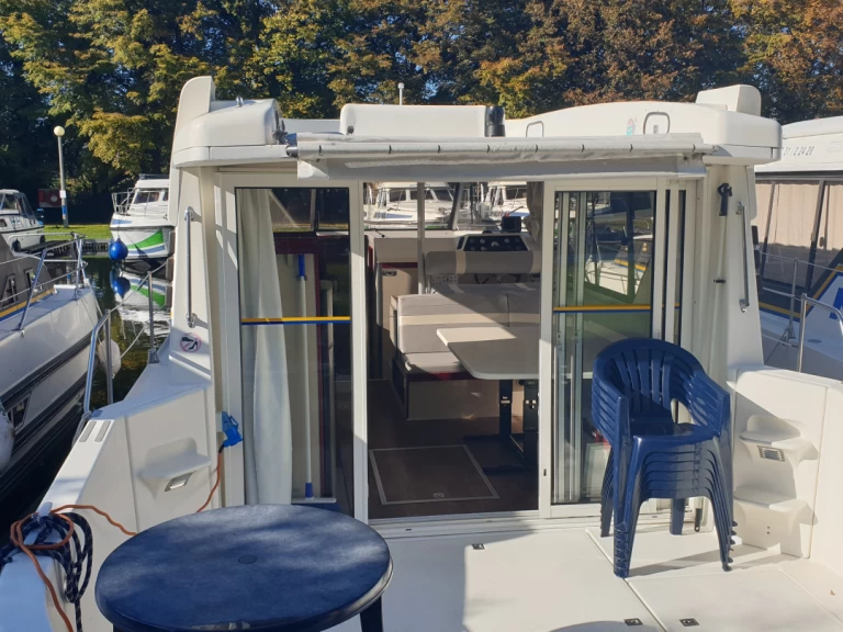 Rent a Nicols Yacht Nicols Sedan 1160 Lübz