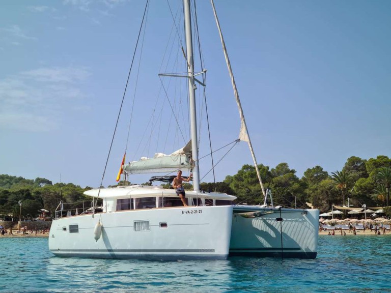 Yacht charter Valencia cheap Lagoon 400