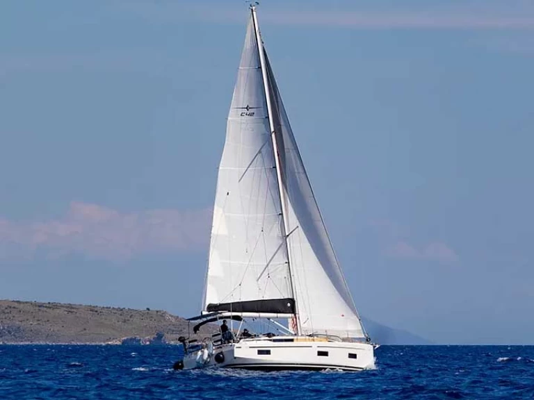 Boat rental Bavaria Bavaria C42 in Nikiána on Samboat