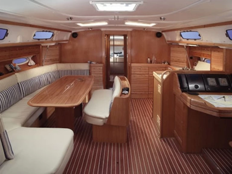 Yacht charter Nikiána cheap Bavaria 50