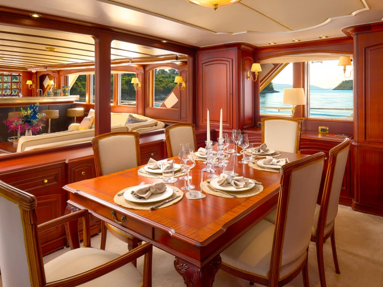 Luxury Yacht rental in Trogir - Benetti Benetti Classic 115