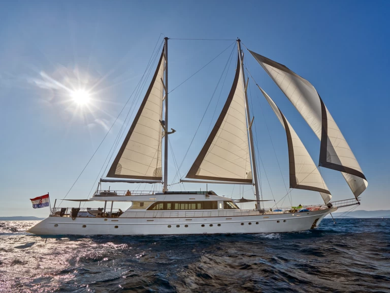 Rent a  Luxury motor sailer Split