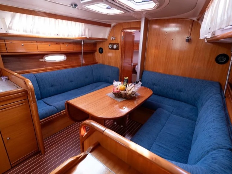 Boat rental Bavaria Bavaria 38 in Pálairos on Samboat