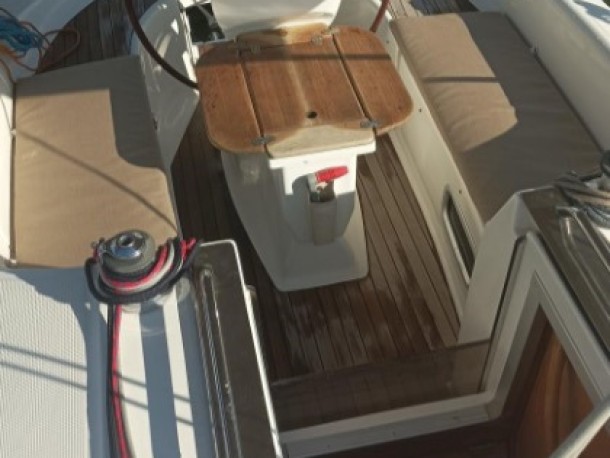 Sailboat for rent Pálairos at the best price