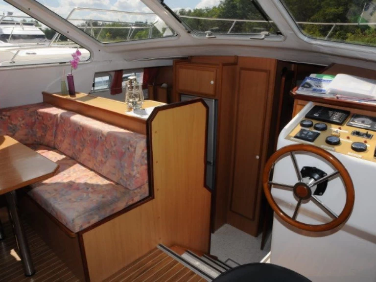 Rent a  Tarpon 42 TP Lübz