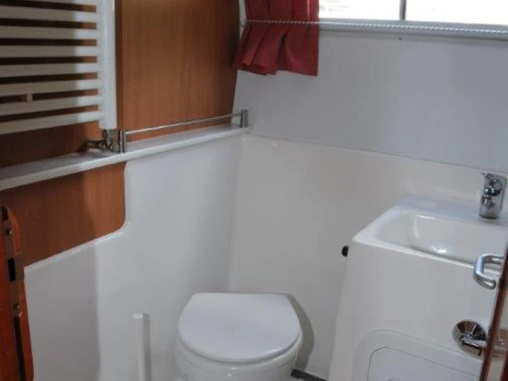 Yacht charter Lübz cheap Tarpon 42 TP