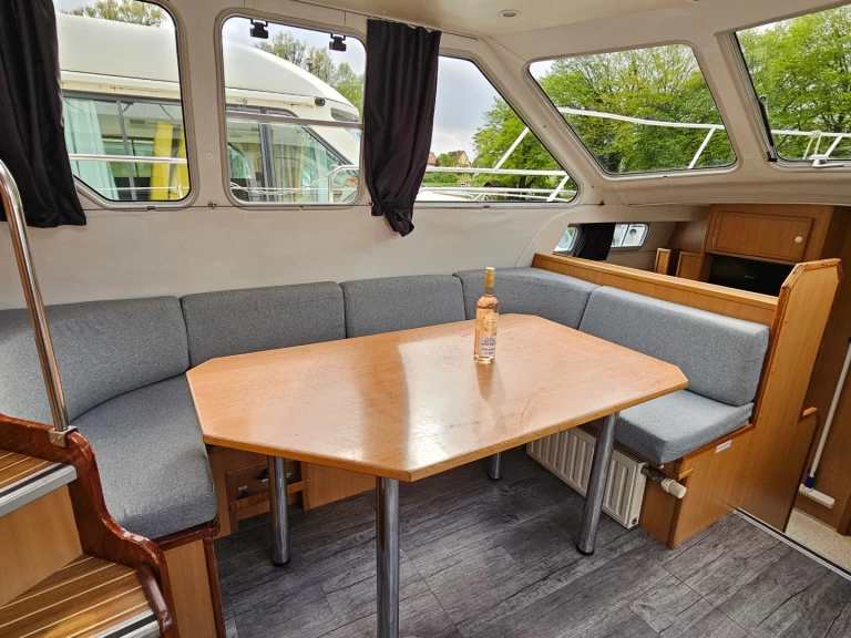 Yacht charter Lübz cheap Tarpon 37 N