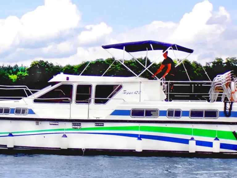 Boat rental  Tarpon 42 N in Lübz on Samboat