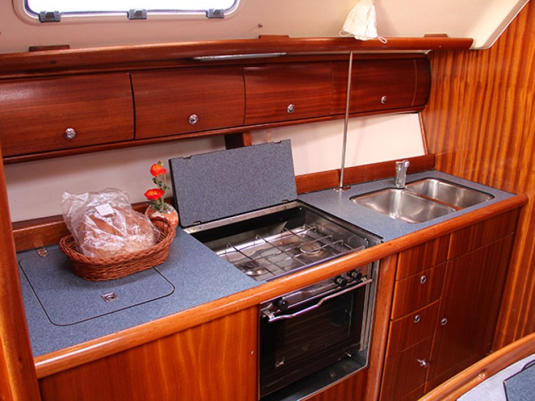 Boat rental Bavaria Bavaria 41 in Skáfi on Samboat