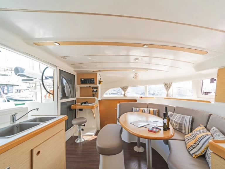 Rent a Lagoon Lagoon 380 Kavála