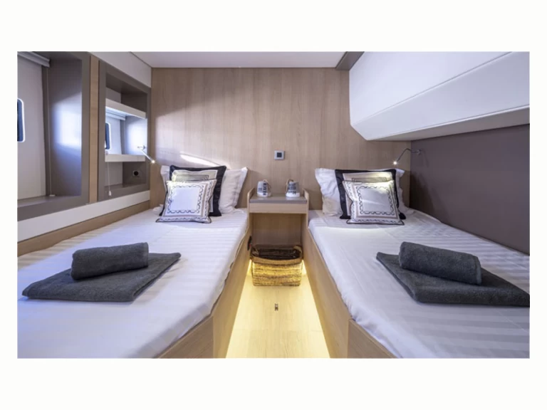 Rent a Bali Bali 5.4 Alimos