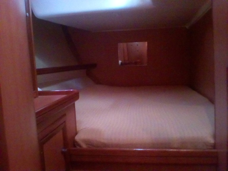 Sailboat for rent Lefkáda at the best price