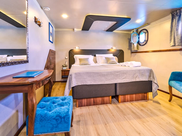 Luxury Yacht rental with or without captain  Trogir