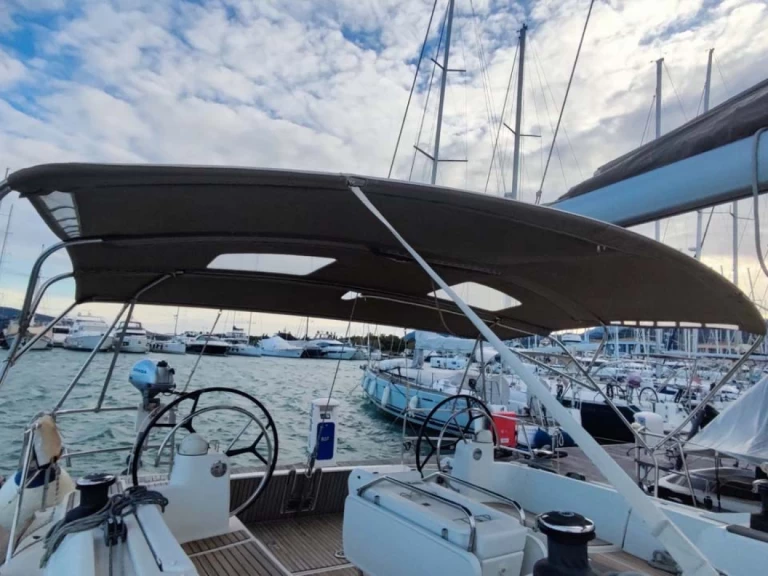 Rent a Jeanneau Sun Odyssey 519 Lefkáda
