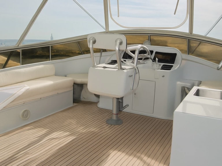 Luxury Yacht rental in Puntarenas - Monte Fino Montefino 68