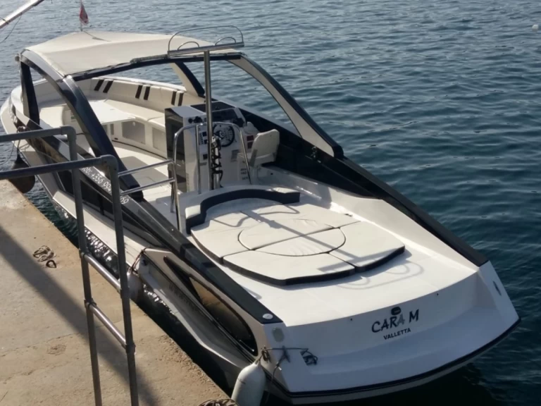 Motorboat for rent Sliema at the best price