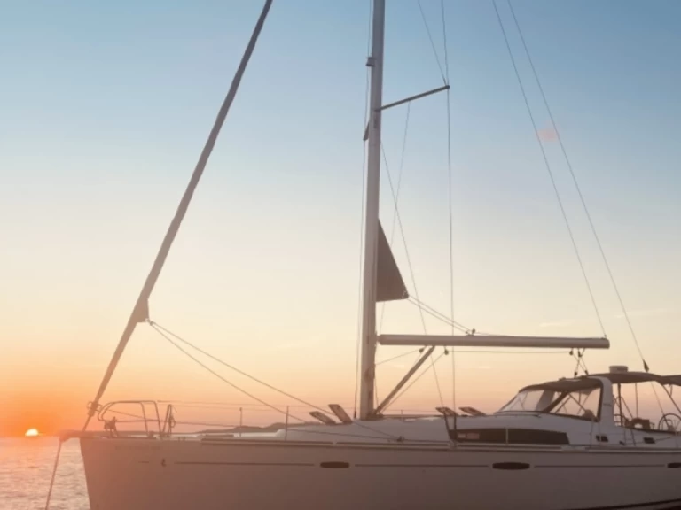 Sailboat rental in Ibiza Town - Bénéteau Oceanis 500