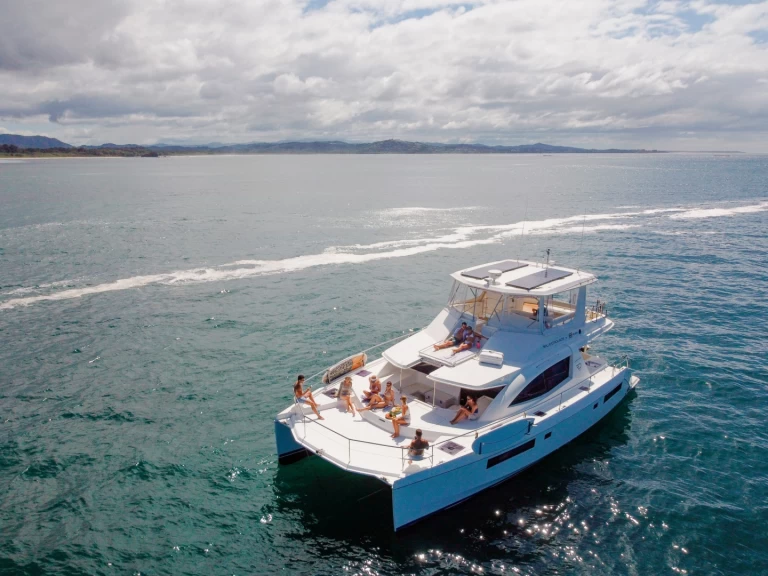 Catamaran for rent Bahía Tamarindo at the best price