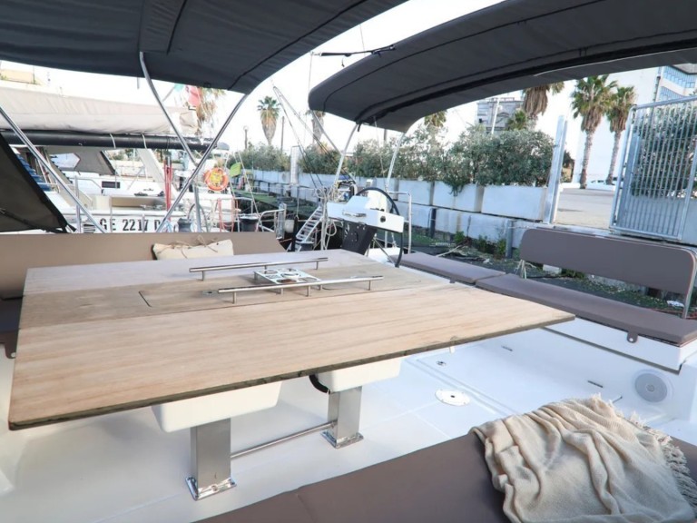 Dufour Dufour 470 in Palermo on SamBoat