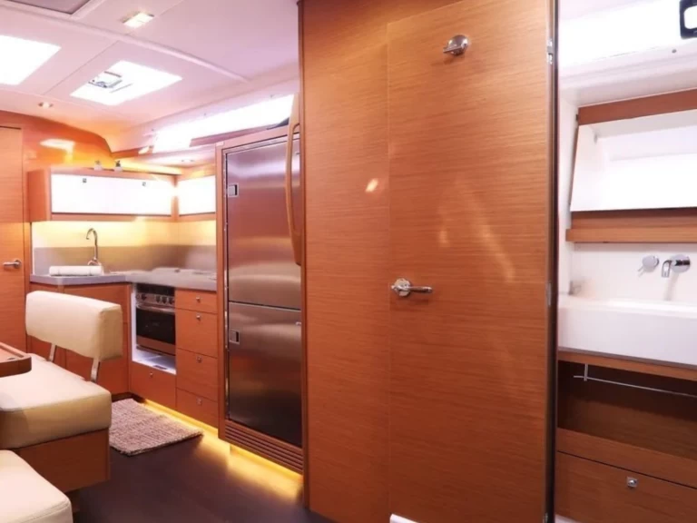 Yacht charter Palermo cheap Dufour 470