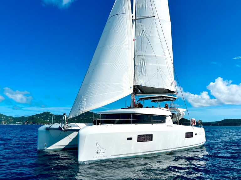 Catamaran for rent Road Town at the best price