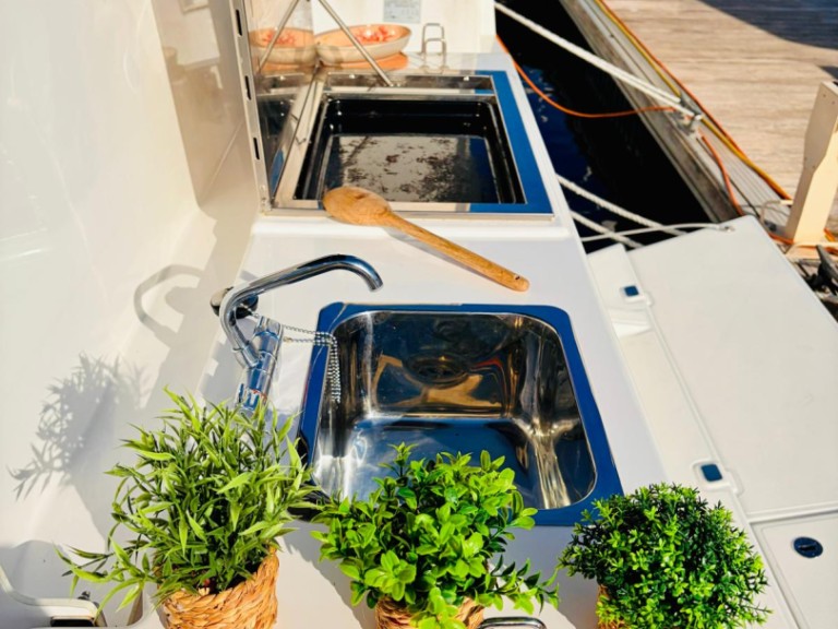 Sailboat rental in Primošten - Dufour Dufour 530