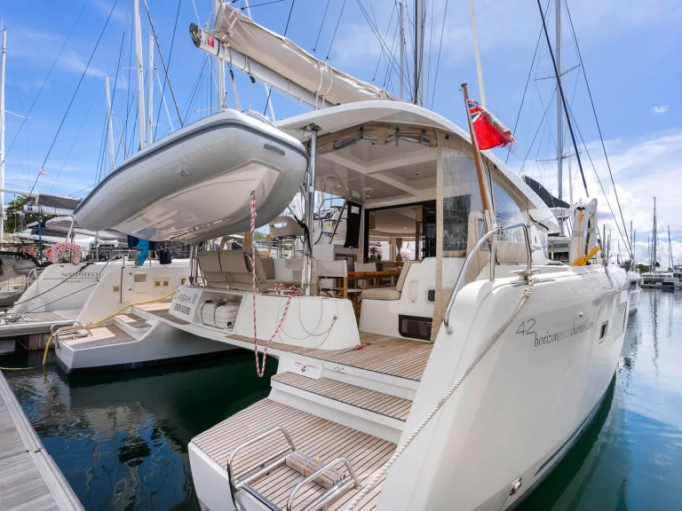 Catamaran for rent Road Town at the best price