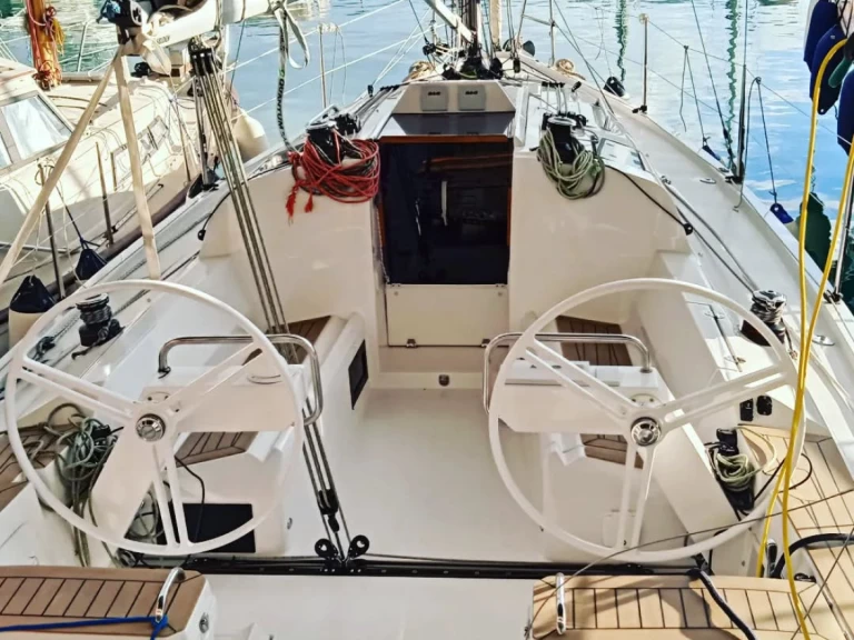 Yacht charter Porto Antico di Genova cheap E3