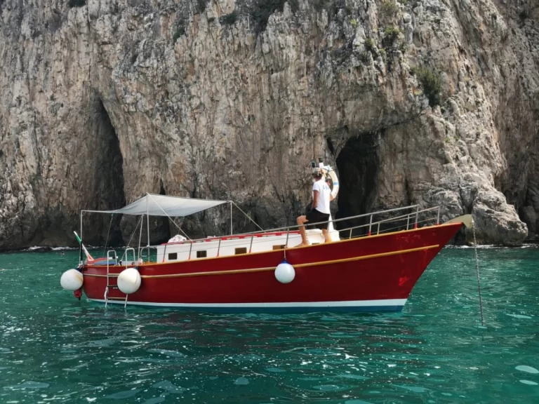 Bareboat Rental Motorboat Gozzo with a boat licence