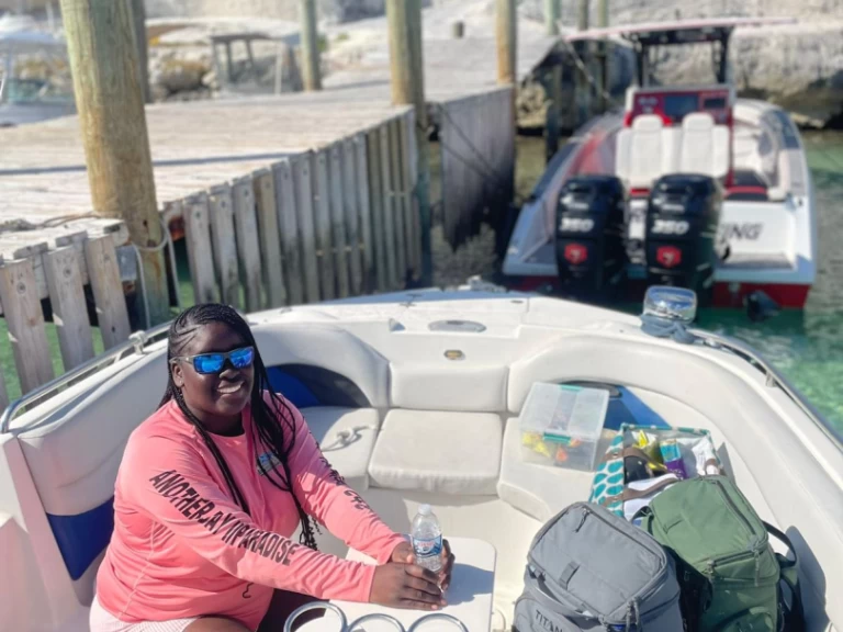 Hurricane deck boat  260 in Nassau on SamBoat