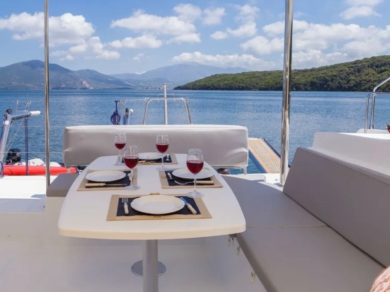 Rent a Lagoon Lagoon 450 F Fiskárdo