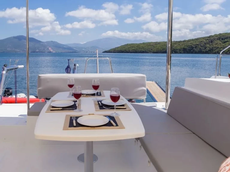 Rent a Lagoon Lagoon 450 F Fiskárdo