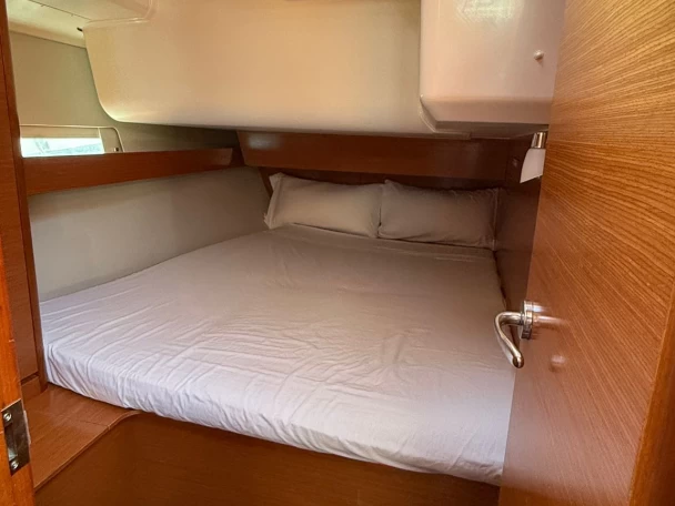 Rent a Dufour Dufour 460 Grand Large Palma de Mallorca