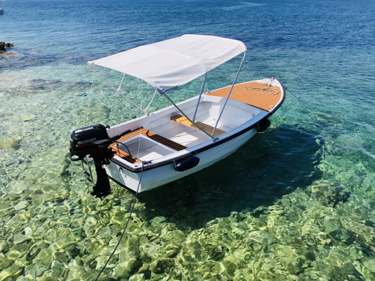 Boat rental Učka 4.5 in Medulin on Samboat