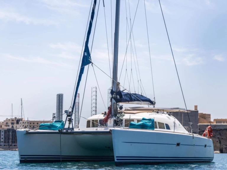 Boat rental Lagoon Lagoon 410 in Sliema on Samboat