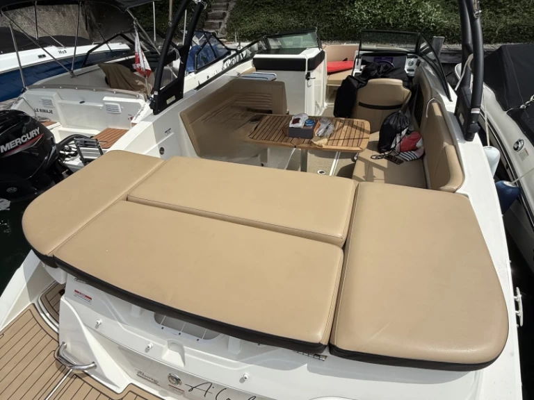 Yacht charter Thonon-les-Bains cheap SPX 230