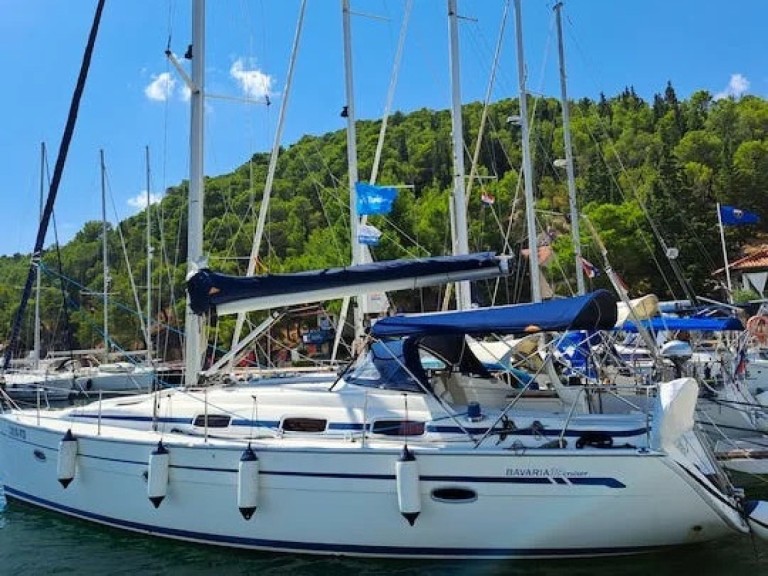 Bareboat Rental Sailboat Bavaria with a boat licence