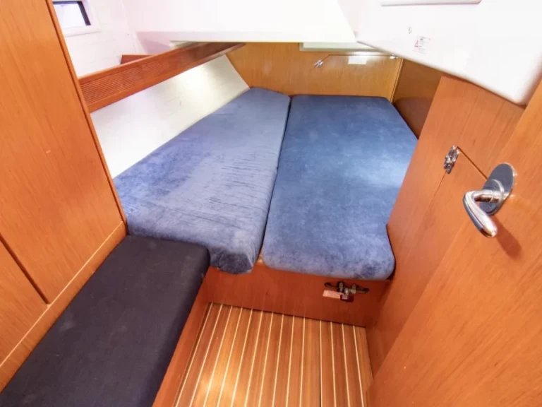 Boat rental Bavaria Bavaria 40 in Nikiána on Samboat