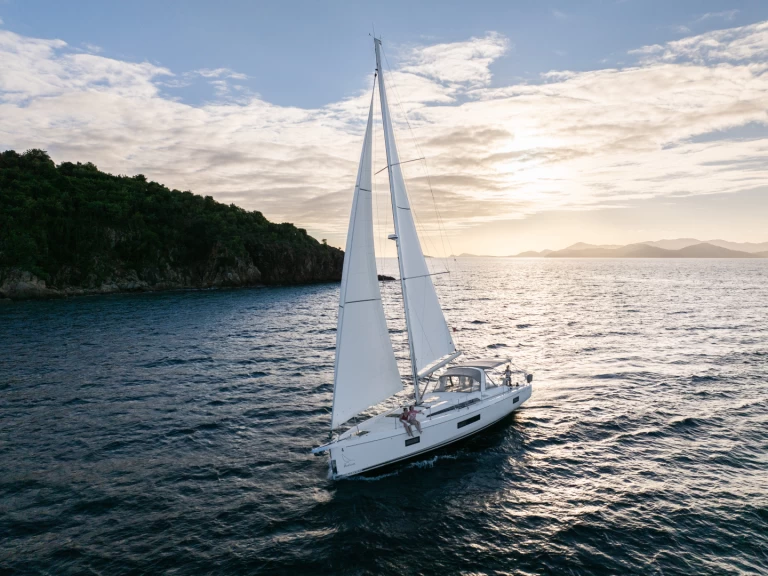 Boat rental Bénéteau Oceanis 51.1 in Road Town on Samboat