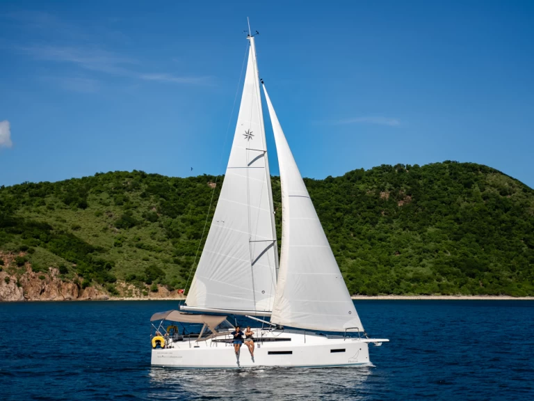 Sailboat rental in Road Town - Jeanneau Sun Odyssey 380