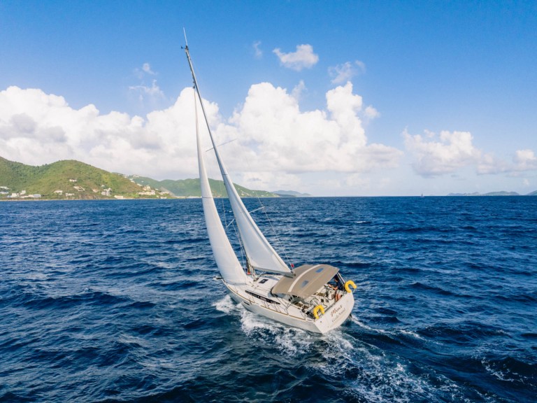 Sailboat for rent Road Town at the best price