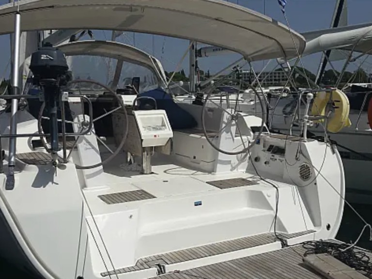 Sailboat for rent Sami at the best price