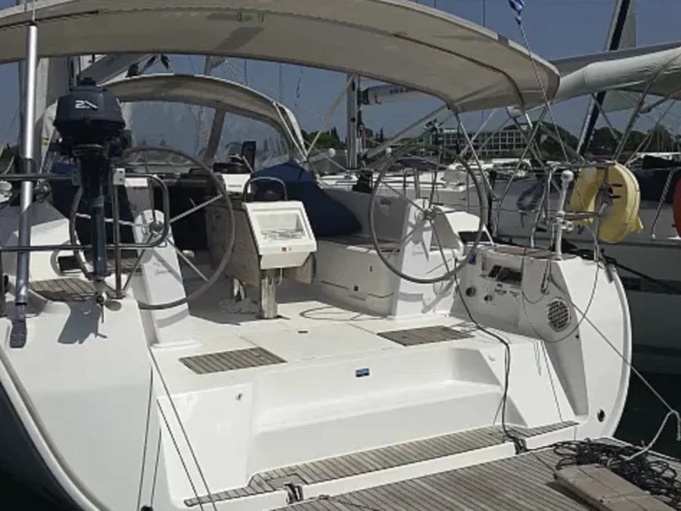 Sailboat for rent Sami at the best price