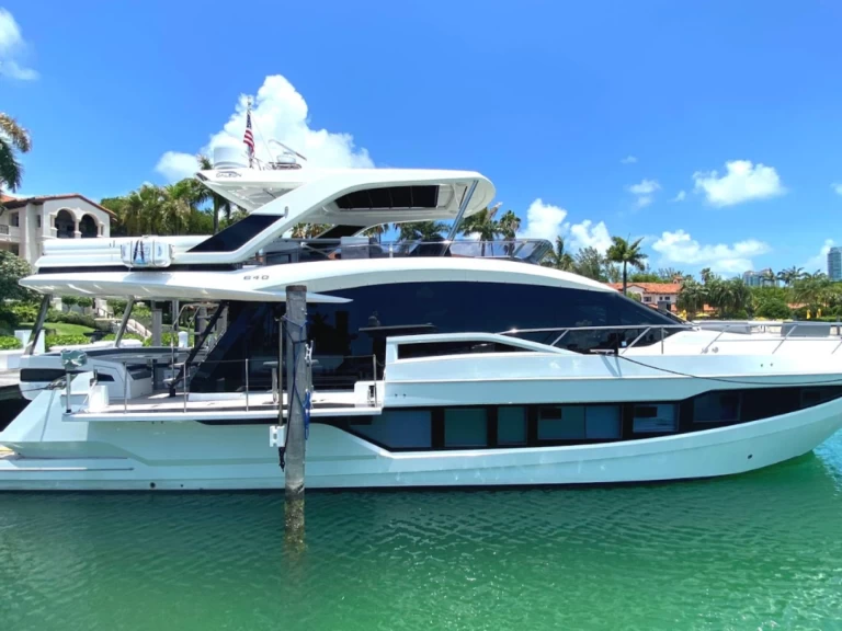 Luxury Yacht rental in Miami Beach - Galeon Galeon 640 Fly