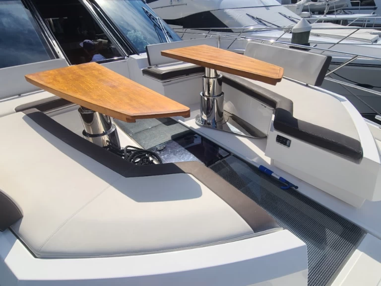 Luxury Yacht rental with or without captain Galeon Miami Beach