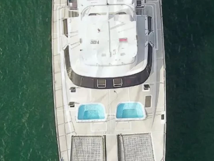 Boat rental Twin Cat Twin Cat 73FT in Puntarenas on Samboat
