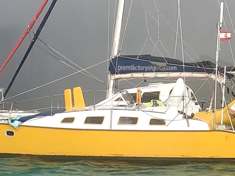 Catamaran rental in Fare - Outremer Danson 40+2