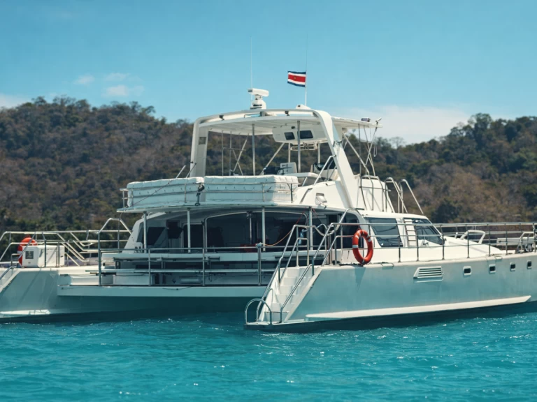 Rent a Twin Cat Twin Cat 73FT Puntarenas